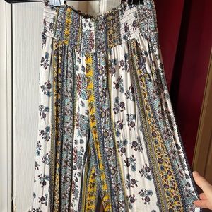 Mossimo ruffled waist pants